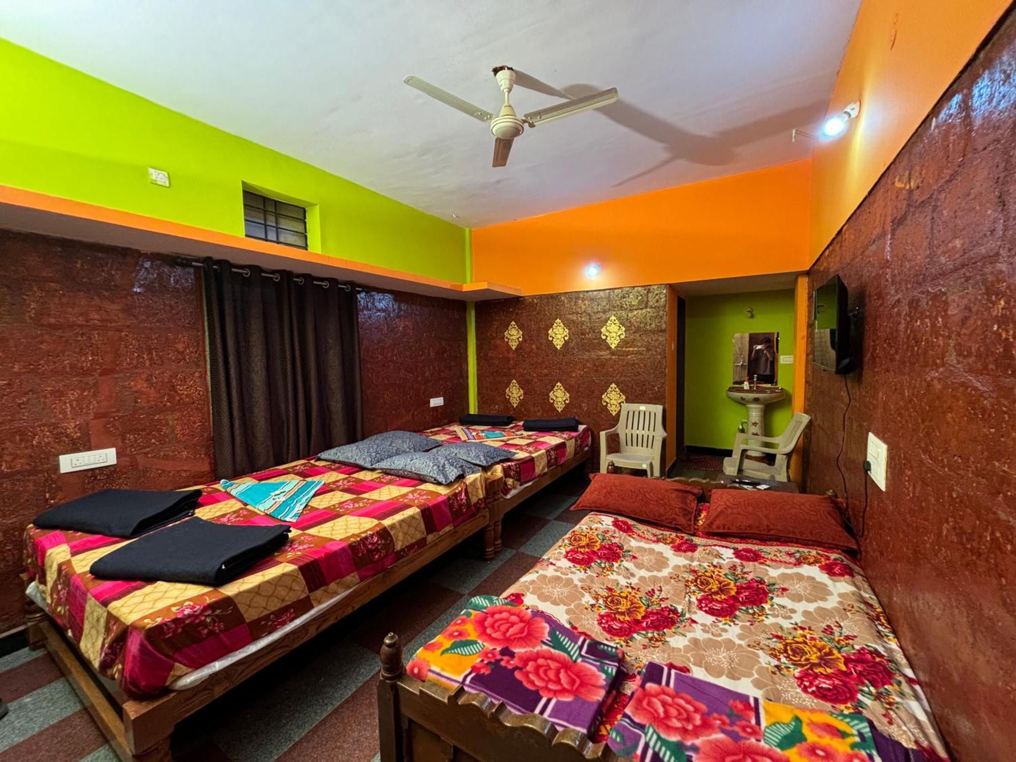Dandeli Nakadi Home Stay Eksteriør billede